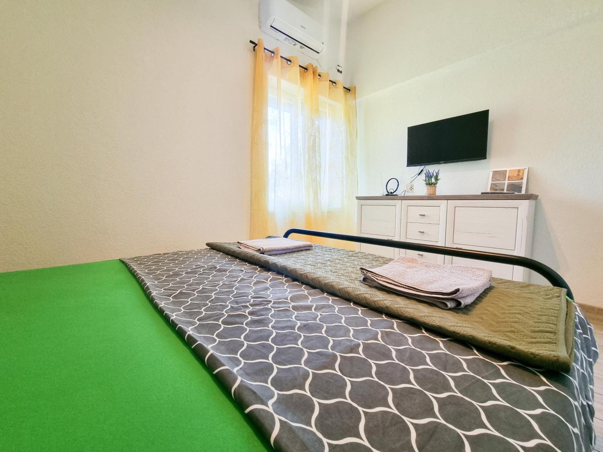 Apartmani 1 Pinezici Exterior foto