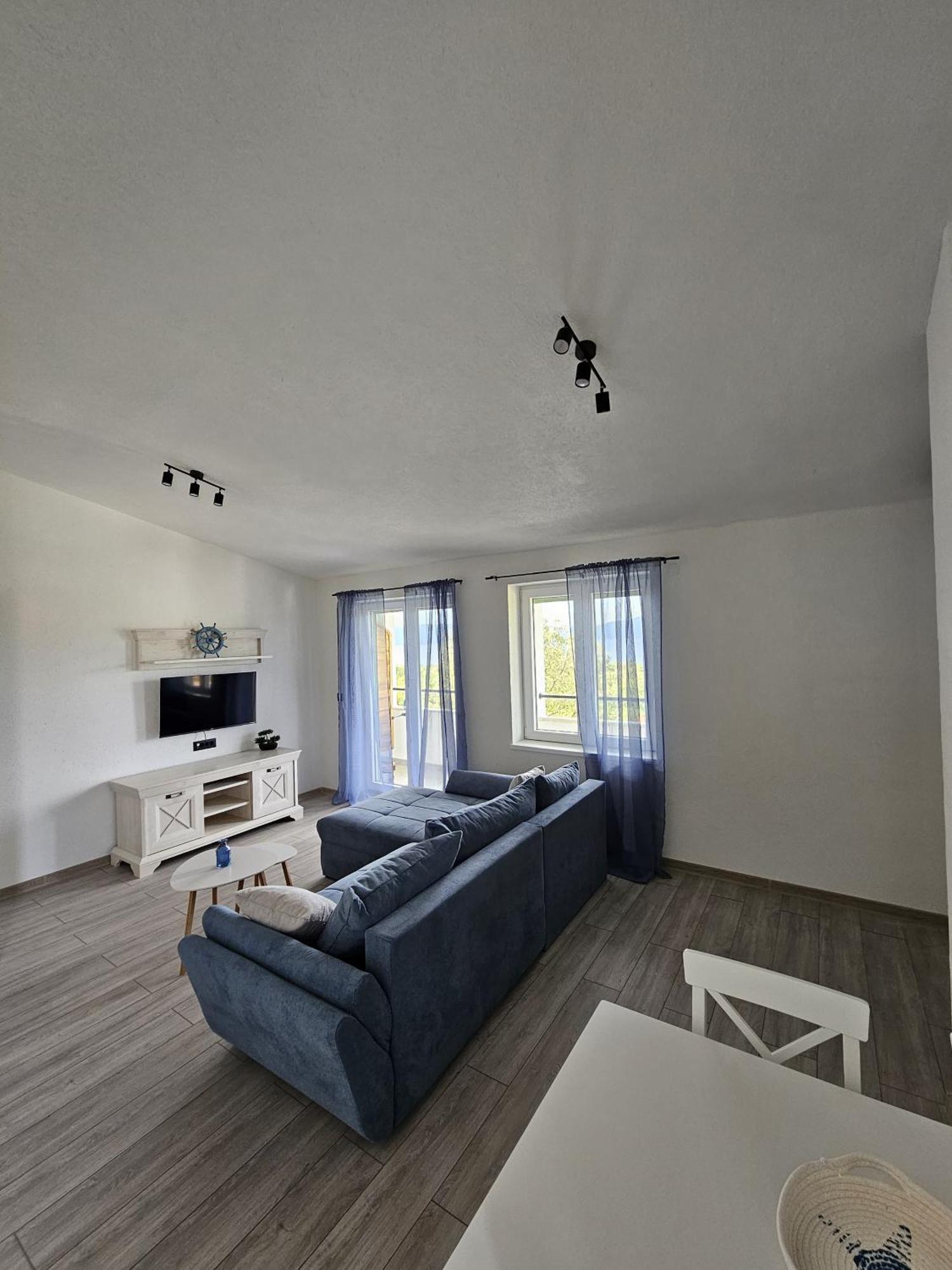 Apartmani 1 Pinezici Exterior foto